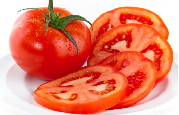 Cà chua có tác dụng trị mụn trứng cá hiệu quả